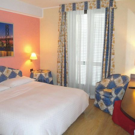 Hotel Due Mondi Torino Kültér fotó